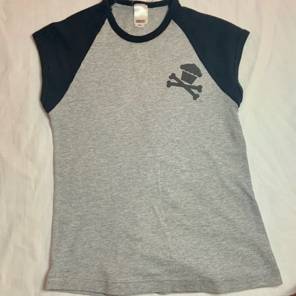Johnny Cupcakes Class Crossbones Gray & Black Raglan Tee Medium